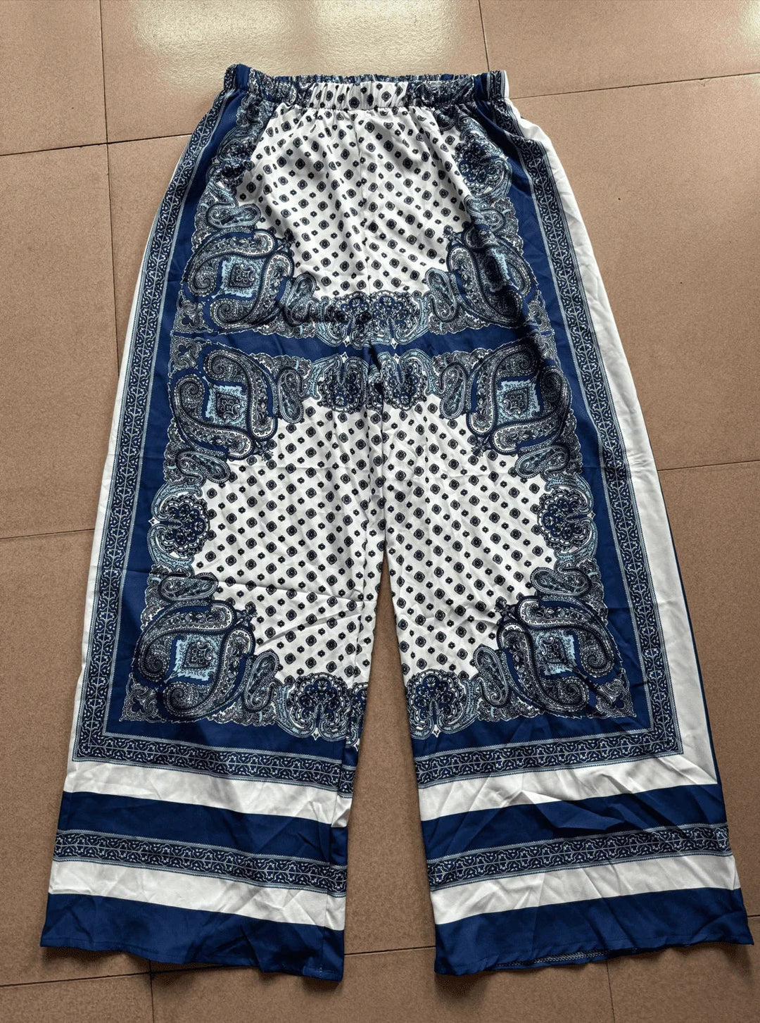 Lara - Stylish Printed Lace-Up Vest & Pants Set