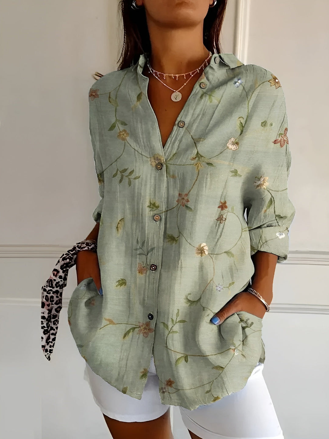 LOZZA – FLORAL BUTTON-UP BLOUSE